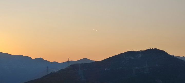 玩着玩着突然就变成萌新了,为啥不让住?!截图