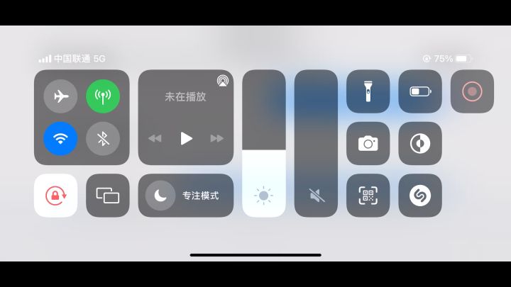 这勇者客服还挺有意思的截图