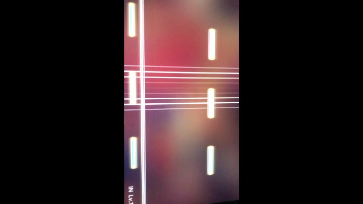萌新求问 为什么黄键没碰也被判定到了截图