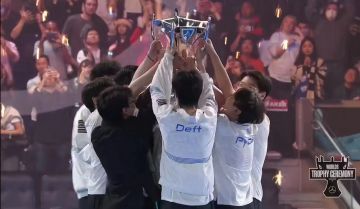 DRX 3:2 T1，恭喜DRX获得2022英雄联盟全球总决赛冠军