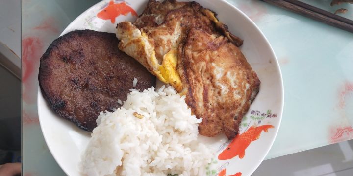 卖相反向加分的煎蛋牛排饭截图