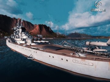 战舰联盟巅峰画质：在港口的随手拍，下次开个自定义试试行驶中的战舰好不好拍出巨大感。