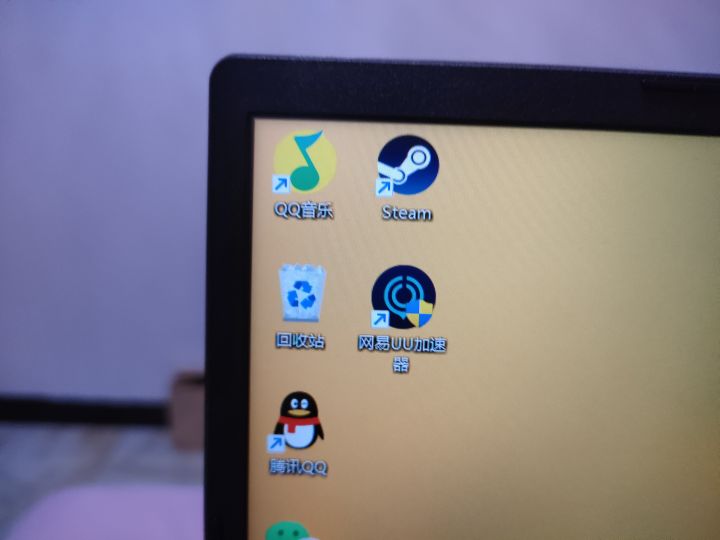 兄弟们,这个是正版steam么截图