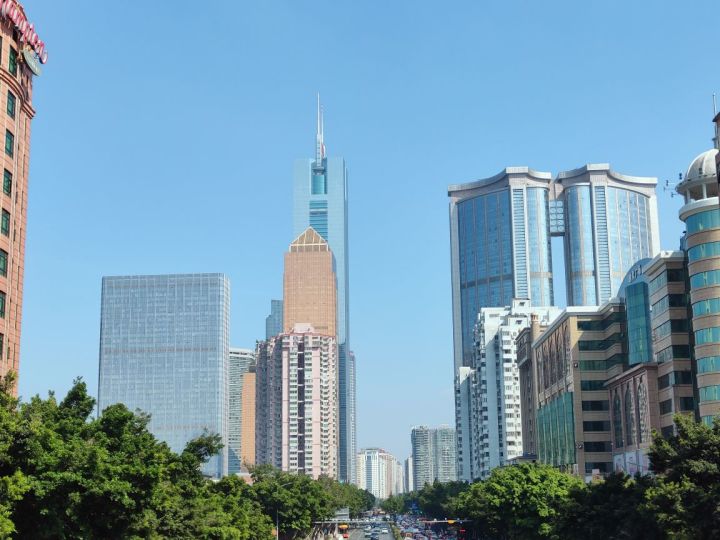 可以组队联机吗？下副本还是pvp.？截图