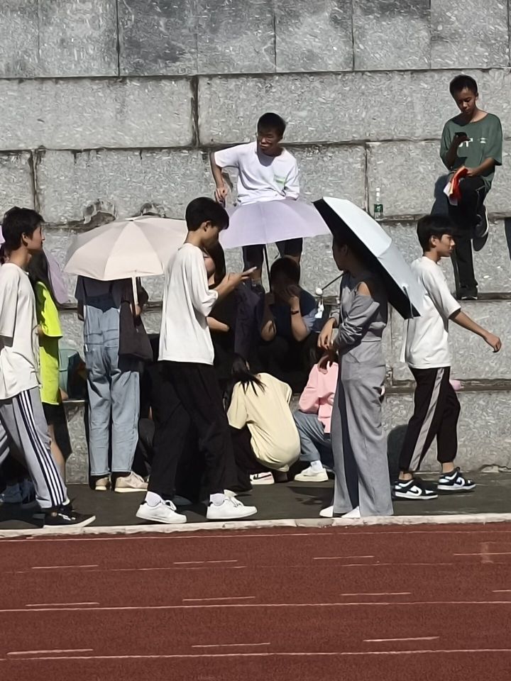 偷拍不讲武德截图