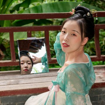 值此中秋佳节来临之际