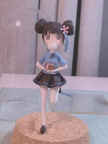 放课小椒嘴上，到底是包子还是泡泡糖呀