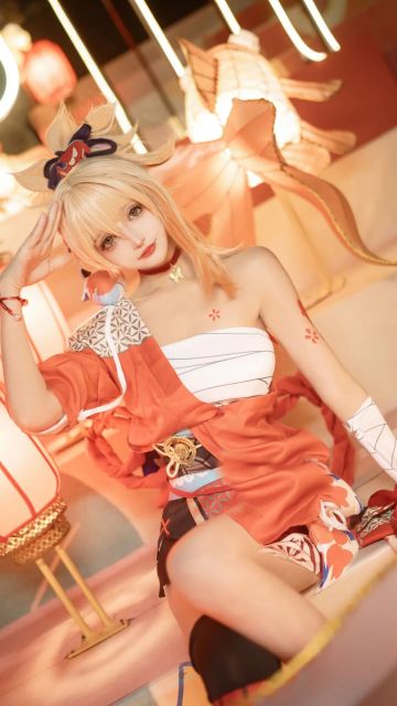 原神-宵宫cosplay正片，烟花中她甜甜的笑容若隐若现