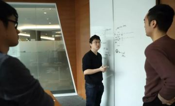 学了游戏开发后，他去做了自动驾驶