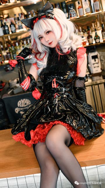 cos：碧蓝航线阿达尔伯特亲王cos正片@水野弥七，闭店后的特别时光