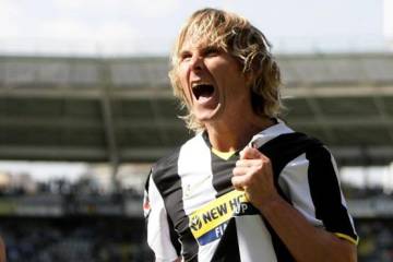 “铁人”巅峰传承中前卫内德维德评测