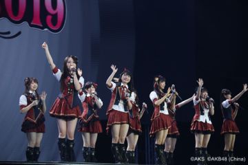 《AKB48樱桃湾之夏》百变时装随心换 还原公式服