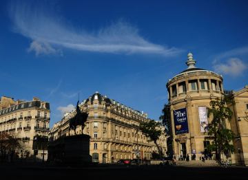 博物馆沉迷手游无法自拔