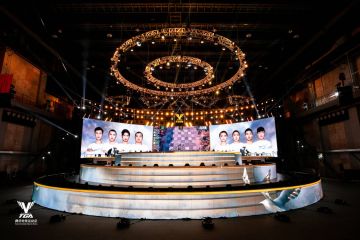 《多多自走棋》棋皇争霸赛对子花问鼎冠军 苏乞儿一分惜败获亚军