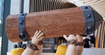 喂喂喂！站住！你们两个新来的吗，怎么没见过你们？