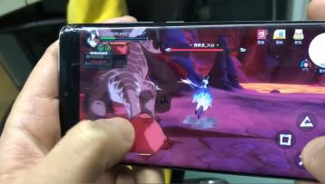 冒死偷拍研发小哥调试，游戏进入实装阶段~