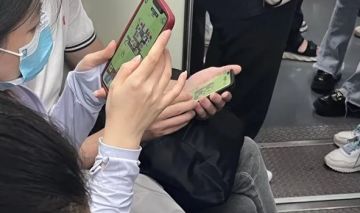 女子沉迷《羊了个羊》 丈夫直接报警求助担心被骗