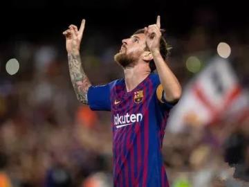 赛场上闪耀的他们，《全民冠军足球》里也能创造辉煌！