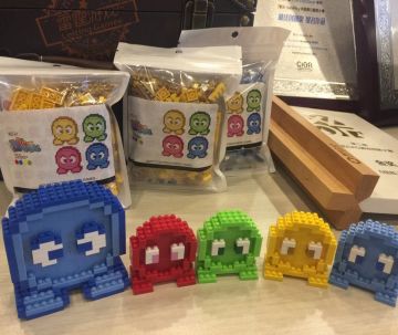 【周边】为了感谢大家的支持，我们从制作人桌上搜刮了一些周边……