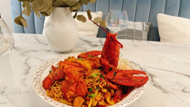 琪亚娜生日美食特辑丨薪火相传的麻辣龙虾泡面截图