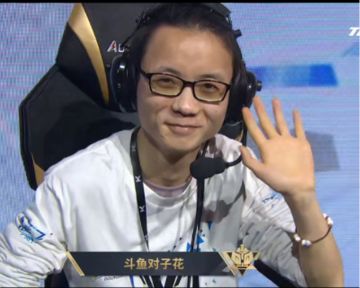 【亚洲邀请赛】小组赛后专访对子花：中年男人仍有争冠的心