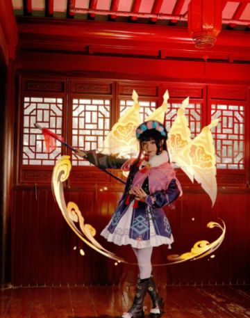 我今天给大家分享下小稚酱 的cos云堇照片