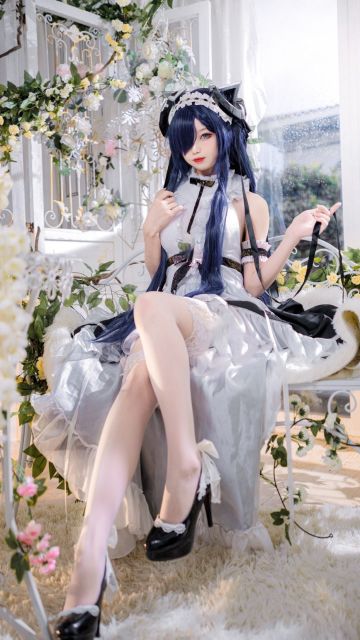 碧蓝航线-奥古斯特女仆cosplay正片，这仿佛犹如一番短暂的美梦
