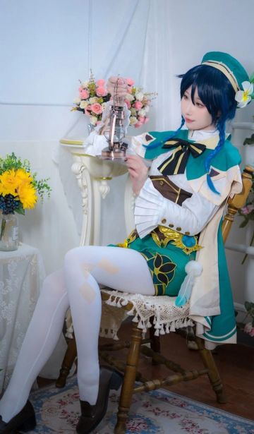 cos：原神温迪，千朵玫瑰带来的黎明