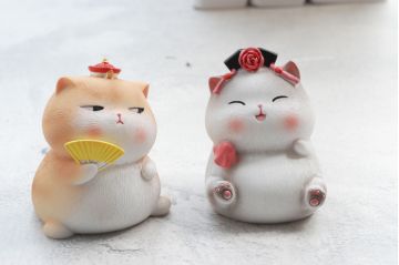 预约关注《猫咪大陆》，赢Q萌猫咪摆件哦！！