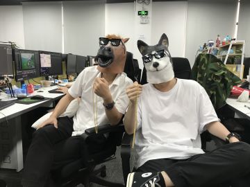 咳咳...给大家康康项目组的两个颜值担当吧