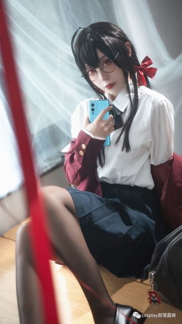 cos正片：碧蓝航线大凤jk@水母捕手婴勺勺，放课后的自由时间