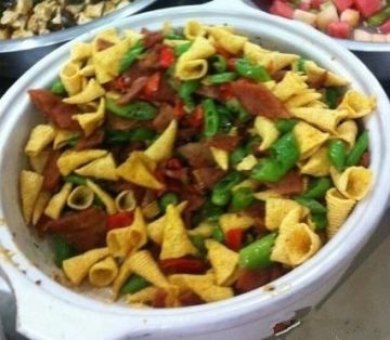 让人揪心的一句话，中午吃啥