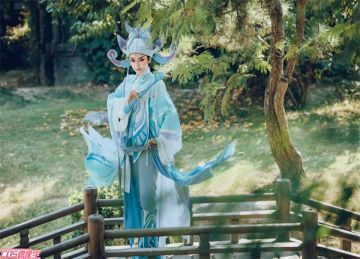 【COS偶像季】婉儿穿戏服，登台唱梁祝