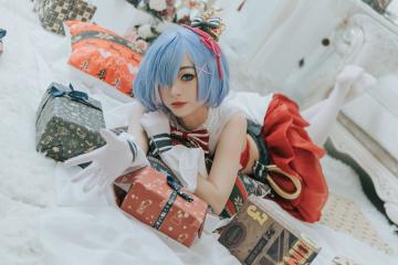 【COS美图壁纸】圣诞节到了，蕾姆想陪你一起过～