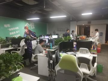 研发小哥哥工作环境曝光！游戏内截图曝光！