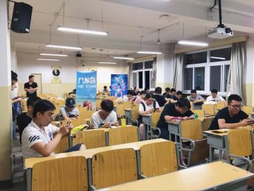 风暴岛团队走进大学啦，下一站是哪里呢