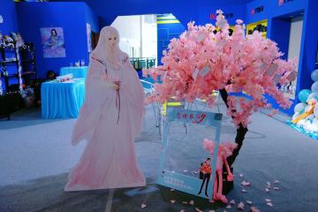 恋世界818| 阿官带你走进好玩又梦幻的芒果青春城：这个暑期不无聊！