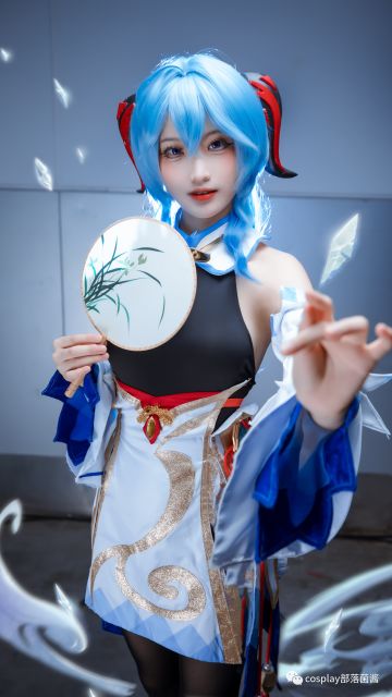 cos：原神甘雨场照@山奈安，唯美特效下再现其娇美倩影