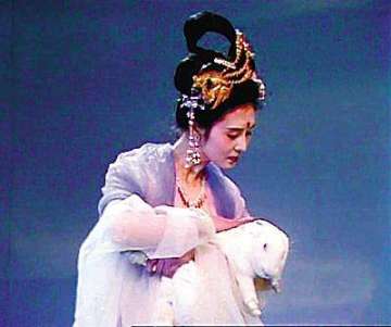 【万神录】之嫦娥 一揽明月吹梦寒