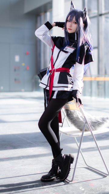 cos：明日方舟德克萨斯cos正片@安娜娜，长腿的兽耳小姐姐