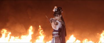 火中起舞，小姐姐演绎的是哪位三国英雄呢？
