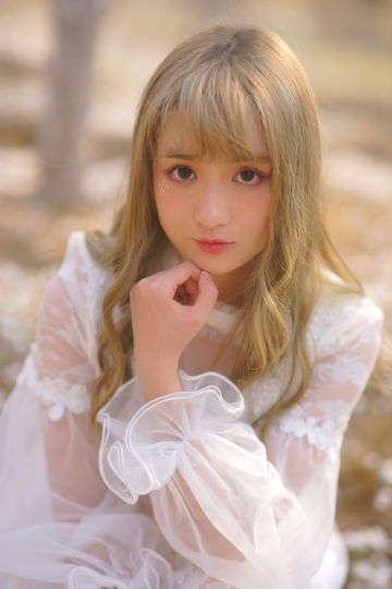 【春日起舞】萌妹子在十里桃花中大跳宅舞✿o(*≧▽≦)ツ