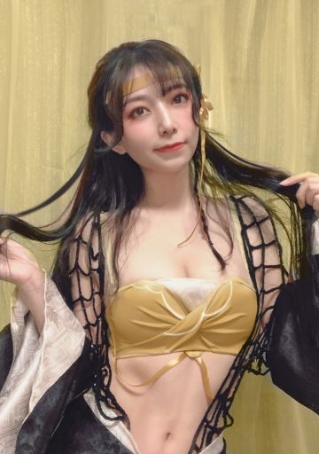 鸿图美少女丨最美张宁COSER！87区花枝丸汤