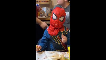 小蜘蛛侠的尴尬瞬间