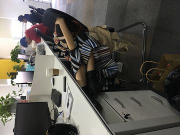 研发小日常：你们要的策划小姐姐来了，你会心疼几秒钟？