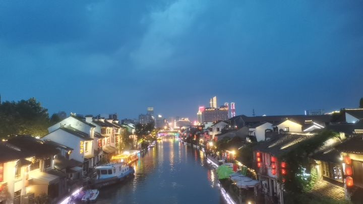 苏州南大街夜景截图