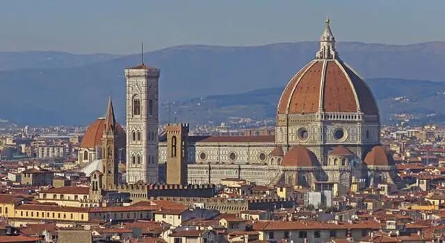 FPS 游戏交易热度榜出炉；佛罗伦萨打卡潮引发公交被动逃票截图
