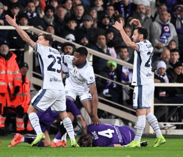 佛罗伦萨球员博韦比赛中突发心脏骤停，经救治已恢复意识