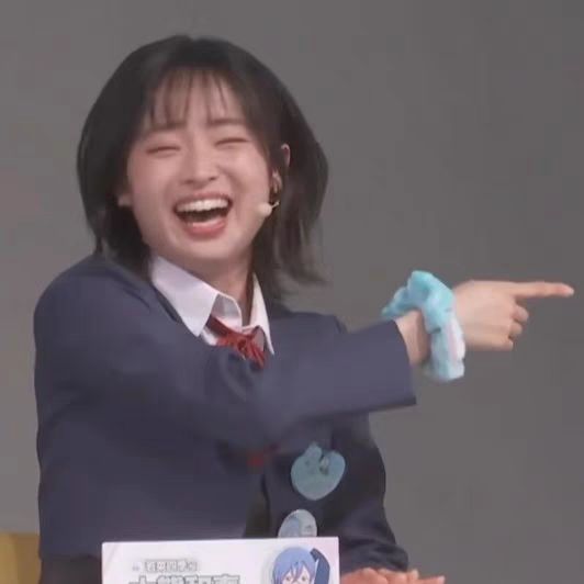 我是该笑还是哭呢😭 1
