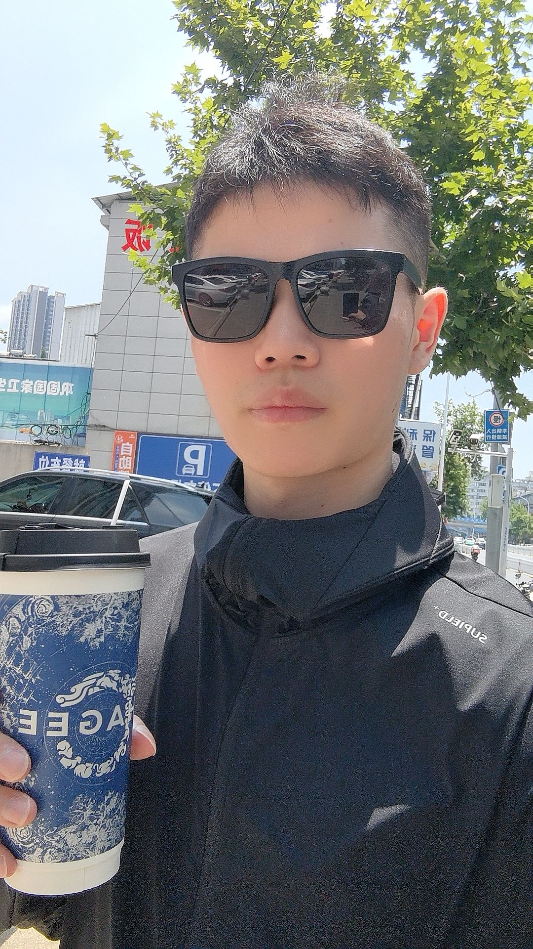 4号上午八点，白白绝区零首播，不见不散喔~ 3